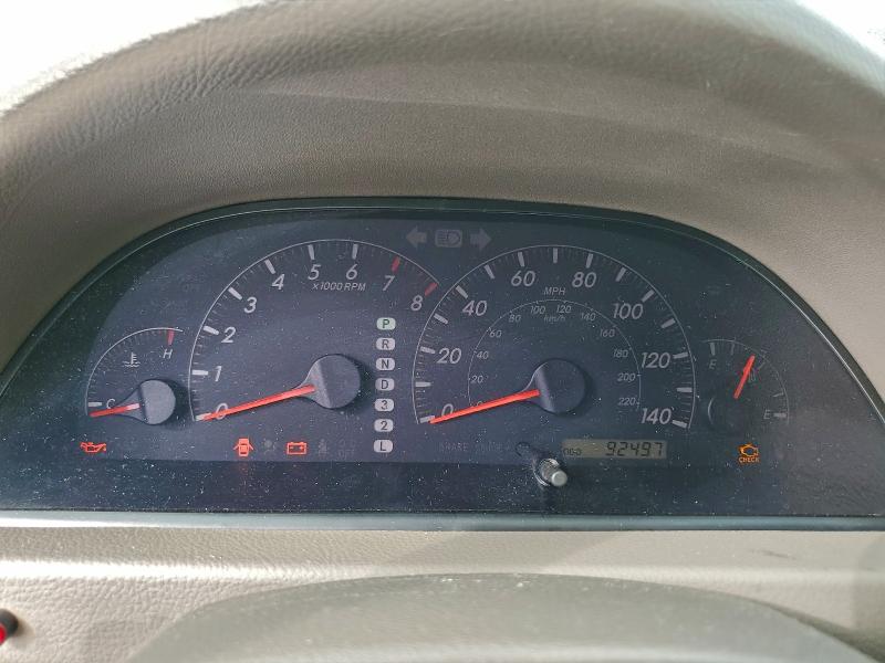 Photo 9 from auction – 2005 TOYOTA CAMRY LE with VIN 4T1BE32K45U574302