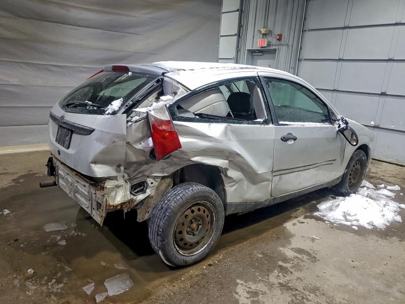 Photo 3 from auction – 2007 FORD FOCUS ZX3 with VIN 1FAFP31N77W222355