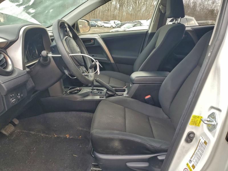 Photo 7 from auction – 2017 TOYOTA RAV4 LE with VIN JTMZFREVXHJ143154