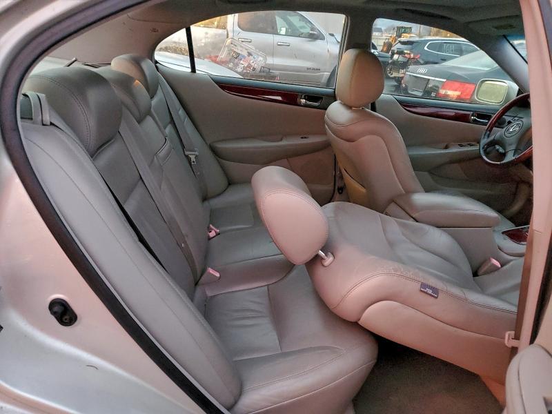 Photo 10 from auction – 2004 LEXUS ES 330 with VIN JTHBA30G845012683