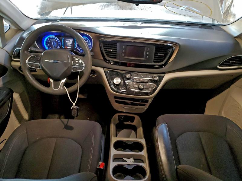 Photo 8 from auction – 2017 CHRYSLER PACIFICA L with VIN 2C4RC1CG9HR695481