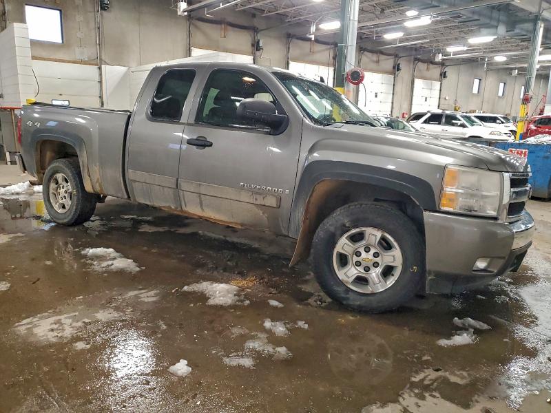 Photo 4 from auction – 2007 CHEVROLET SILVERADO with VIN 1GCEK19017Z501008