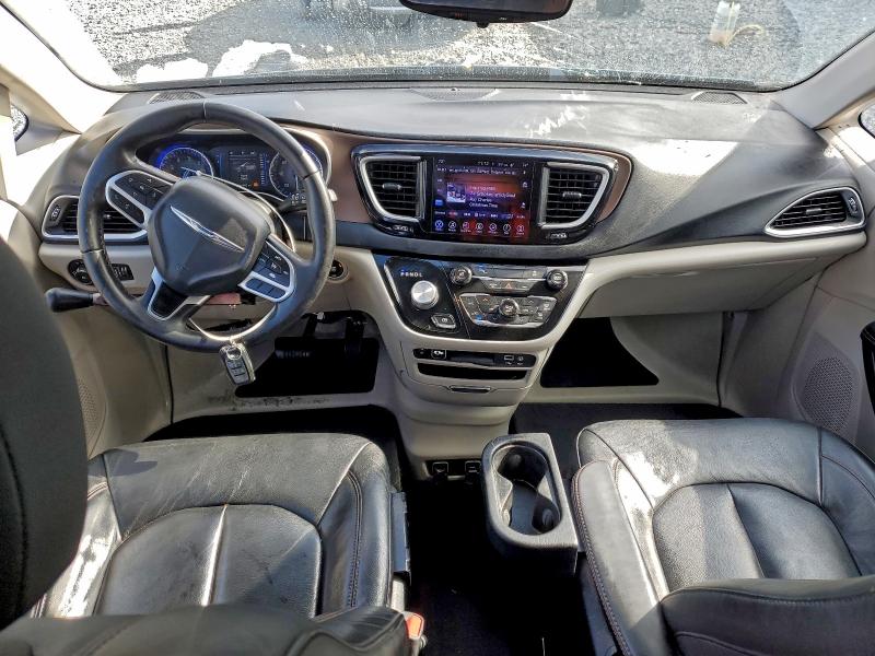 Photo 8 from auction – 2017 CHRYSLER PACIFICA T with VIN 2C4RC1BG3HR668147