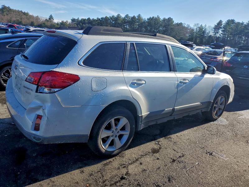 Снимка 3 от търг – 2013 SUBARU OUTBACK 2. с VIN 4S4BRBCC1D3323876