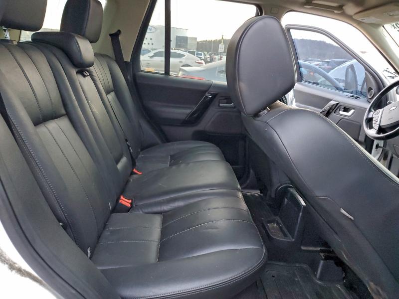 Photo 11 from auction – 2015 LAND ROVER LR2 with VIN SALFP2BG2FH432328