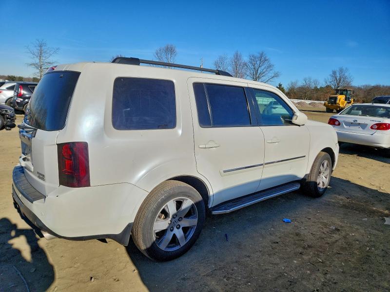 Zdjęcie 3 z aukcji – 2013 HONDA PILOT TOUR z VIN 5FNYF4H90DB077812