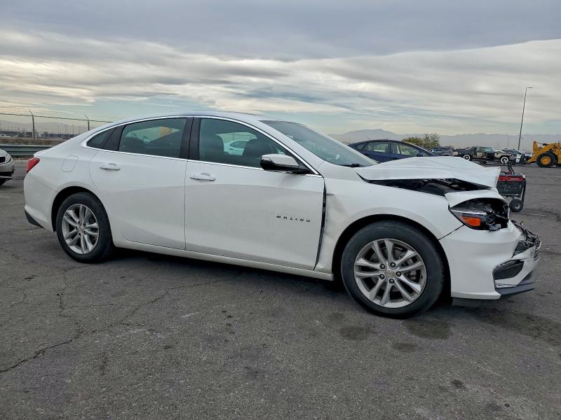 Photo 4 from auction – 2018 CHEVROLET MALIBU with VIN 1G1ZD5ST2JF129154