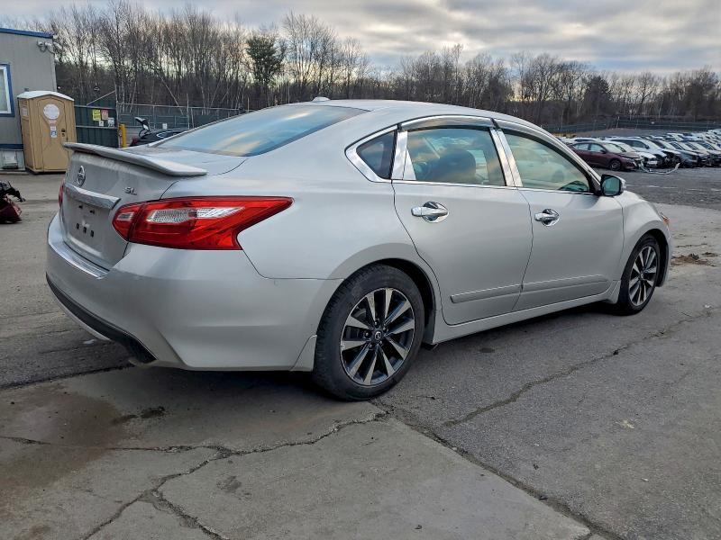 Photo 3 from auction – 2016 NISSAN ALTIMA 2.5 with VIN 1N4AL3AP2GC188074