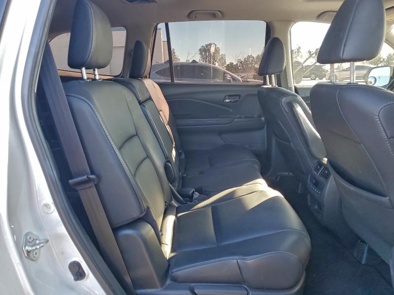 Photo 10 from auction – 2017 HONDA PILOT EXL with VIN 5FNYF5H50HB023077