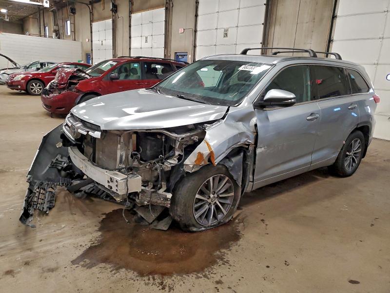 Foto 1 de la subasta – 2018 TOYOTA HIGHLANDER con VIN 5TDJZRFH7JS827147