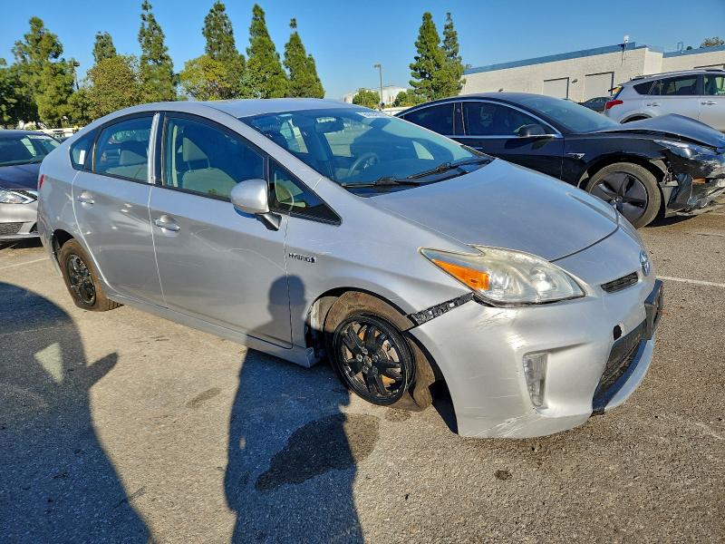 Photo 4 from auction – 2014 TOYOTA PRIUS with VIN JTDKN3DU9E0359590