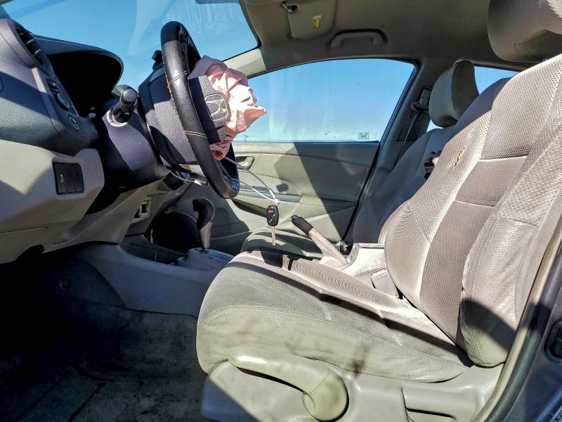 Photo 7 from auction – 2010 HONDA INSIGHT EX with VIN JHMZE2H75AS025289