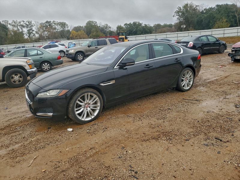 JAGUAR XF PREMIUM 2016 with VIN SAJBJ4BVXGCY16570 - Photo from auction