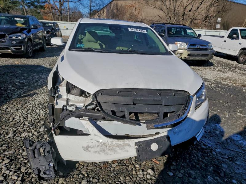 Photo 5 from auction – 2016 BUICK LACROSSE with VIN 1G4GB5G32GF118267