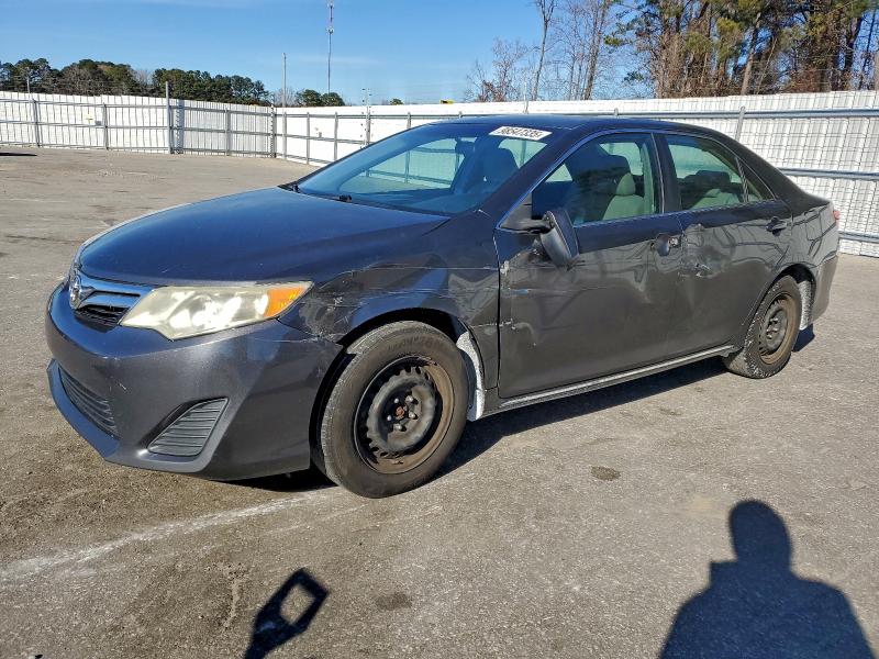 TOYOTA CAMRY BASE 2012 con VIN 4T1BF1FK4CU014868 - Foto de la subasta