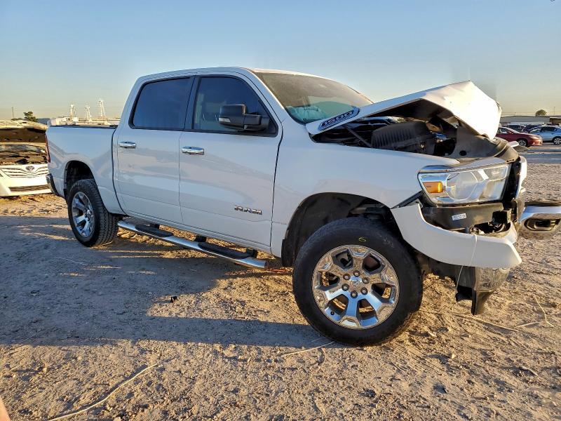 Foto 4 de la subasta – 2024 RAM 1500 BIG H con VIN 1C6RREFT7RN214602