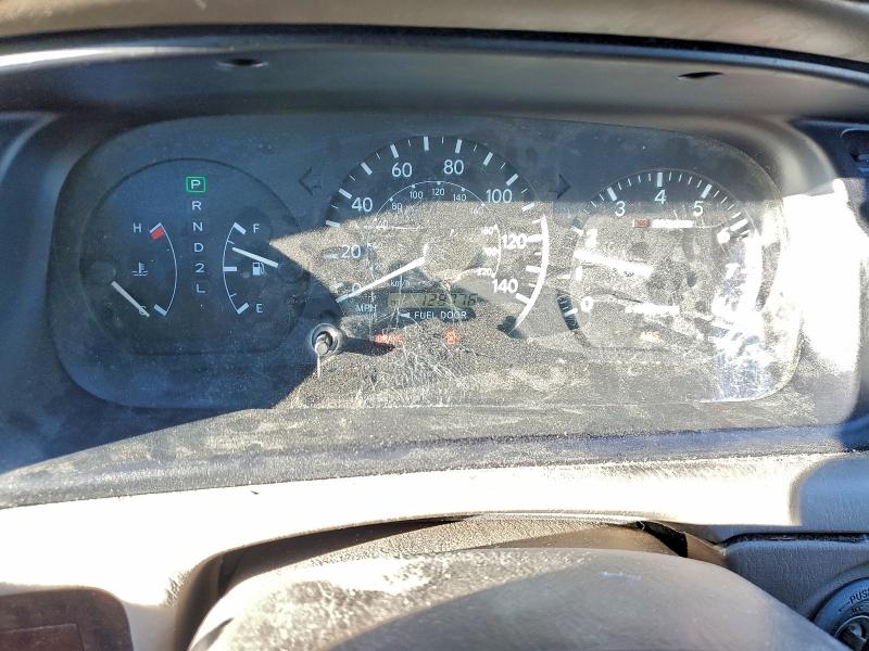 Photo 9 from auction – 2001 TOYOTA CAMRY LE with VIN 4T1BF28K81U129232