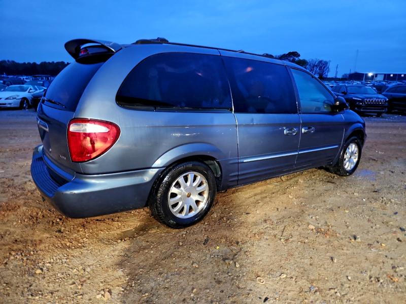 Photo 3 from auction – 2002 CHRYSLER TOWN & COU with VIN 2C8GP54L42R502156