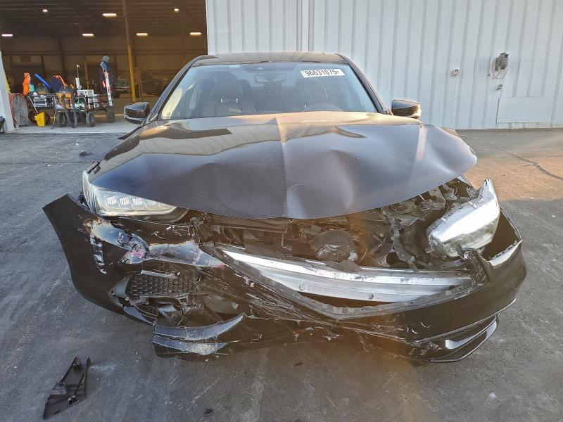 Photo 5 from auction – 2018 ACURA TLX with VIN 19UUB2F35JA001084