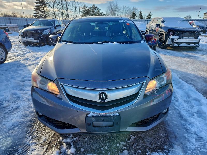 Photo 5 from auction – 2013 ACURA ILX with VIN 19VDE1F59DE404352
