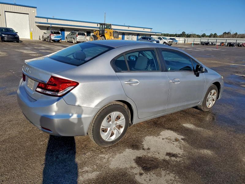 Photo 3 from auction – 2014 HONDA CIVIC LX with VIN 19XFB2F59EE017171