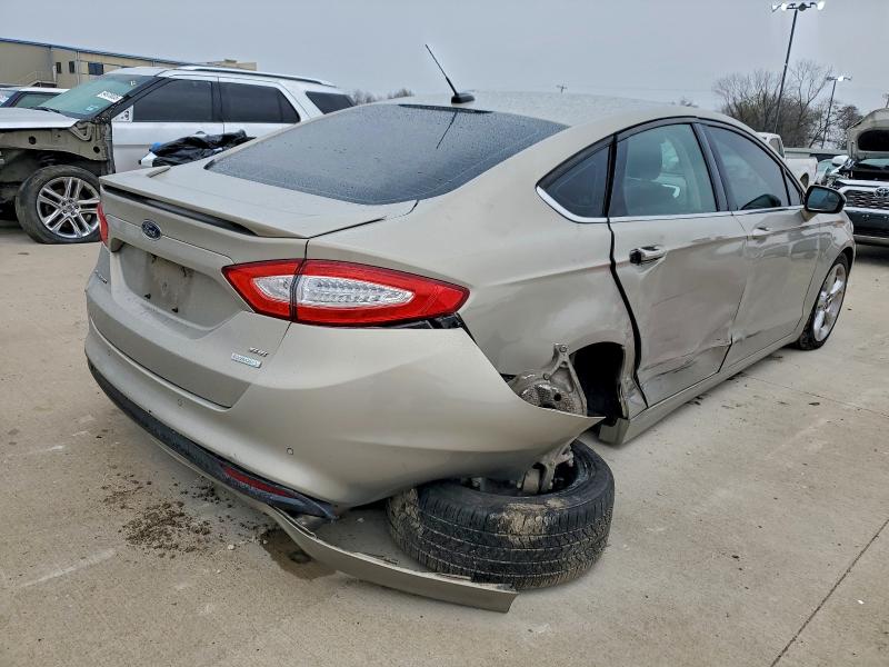 Photo 3 from auction – 2015 FORD FUSION SE with VIN 3FA6P0HD7FR293018