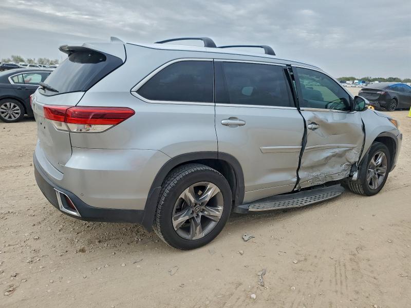 Photo 3 from auction – 2019 TOYOTA HIGHLANDER with VIN 5TDYZRFH1KS332152