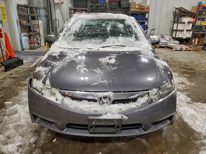 Photo 5 from auction – 2010 HONDA CIVIC 4D with VIN 19XFA1F88AE003604