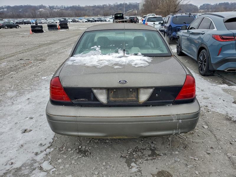 Photo 6 from auction – 2003 FORD CROWN VICT with VIN 2FAFP71W23X101747