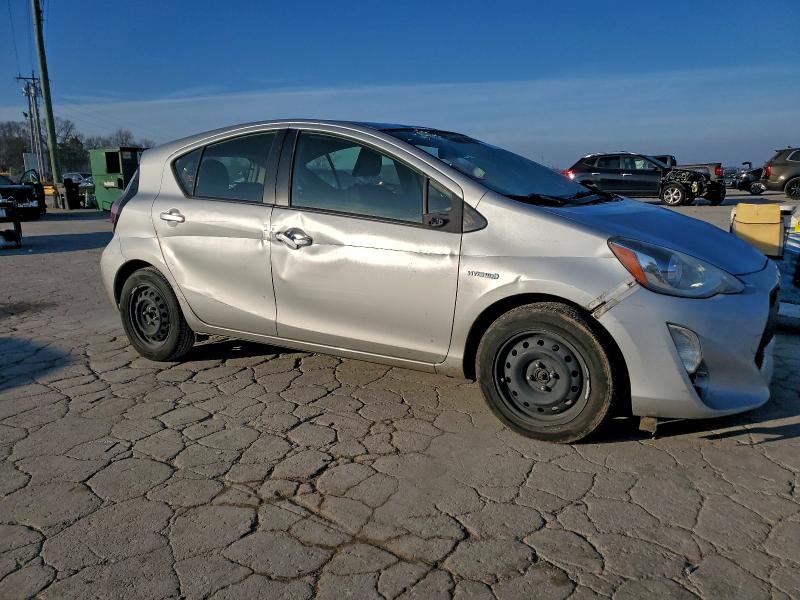 Photo 4 from auction – 2015 TOYOTA PRIUS C with VIN JTDKDTB33F1094285