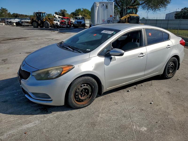 KIA FORTE LX 2015 with VIN KNAFK4A69F5338522 - Photo from auction