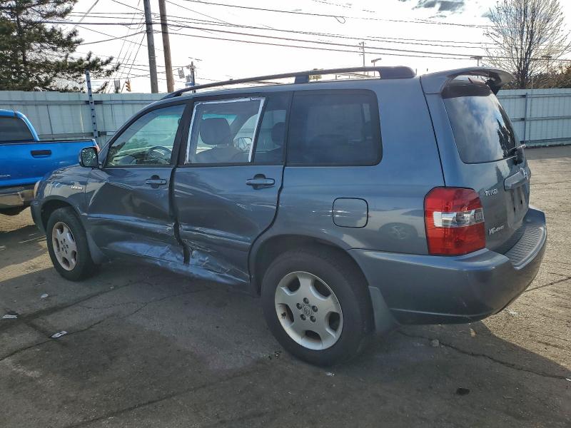 Photo 2 from auction – 2005 TOYOTA HIGHLANDER with VIN JTEEP21A650106704