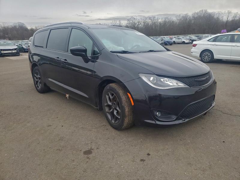 Photo 4 from auction – 2019 CHRYSLER PACIFICA T with VIN 2C4RC1BG9KR532192