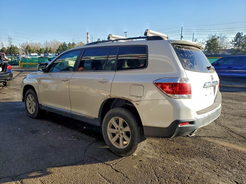 Photo 2 from auction – 2012 TOYOTA HIGHLANDER with VIN 5TDBK3EH6CS170321