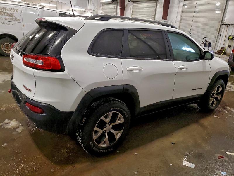 Photo 3 from auction – 2015 JEEP CHEROKEE T with VIN 1C4PJMBS4FW785694