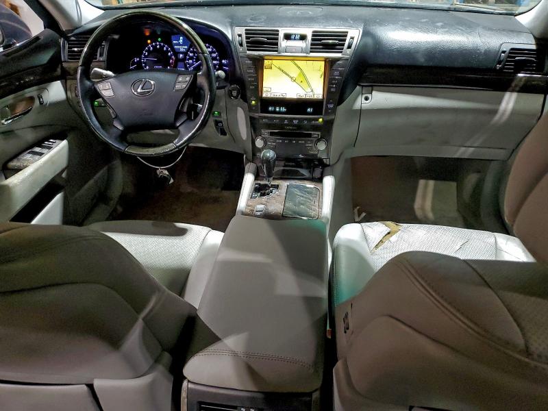 Photo 8 from auction – 2010 LEXUS LS 460 with VIN JTHBL5EF4A5094770