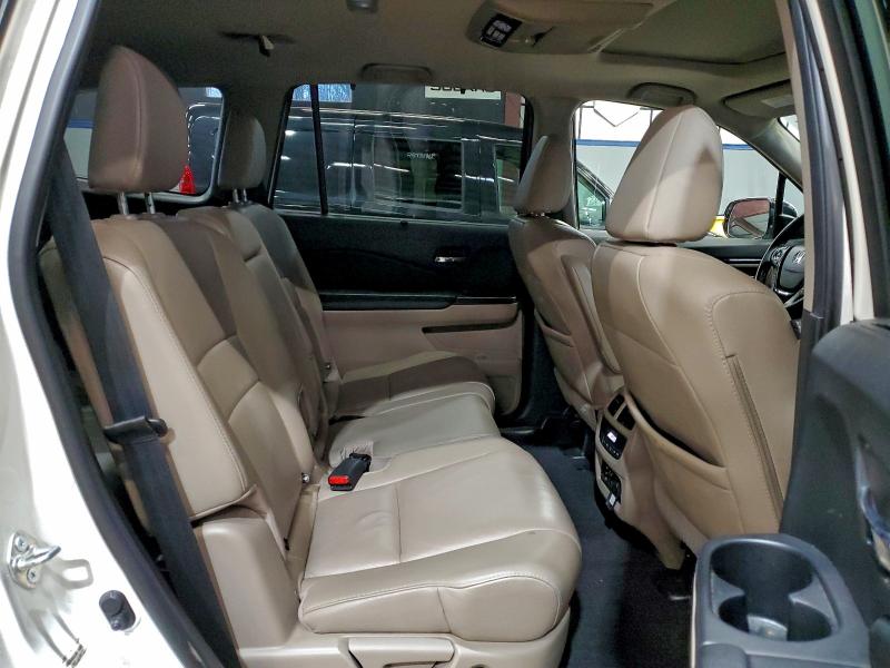 Photo 11 from auction – 2016 HONDA PILOT TOUR with VIN 5FNYF6H92GB110826