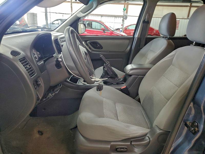 Photo 7 from auction – 2005 FORD ESCAPE XLT with VIN 1FMYU03155KD65325