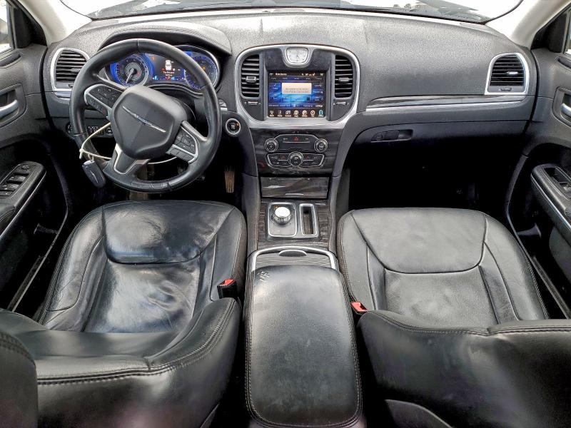 Photo 8 from auction – 2015 CHRYSLER 300 LIMITE with VIN 2C3CCAAG5FH882152
