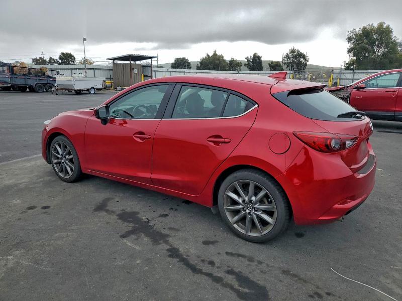 Photo 2 from auction – 2018 MAZDA 3 TOURING with VIN 3MZBN1L35JM177953