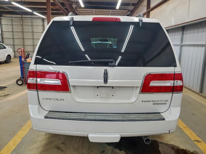 Photo 6 from auction – 2011 LINCOLN NAVIGATOR with VIN 5LMJJ2J59BEJ00023