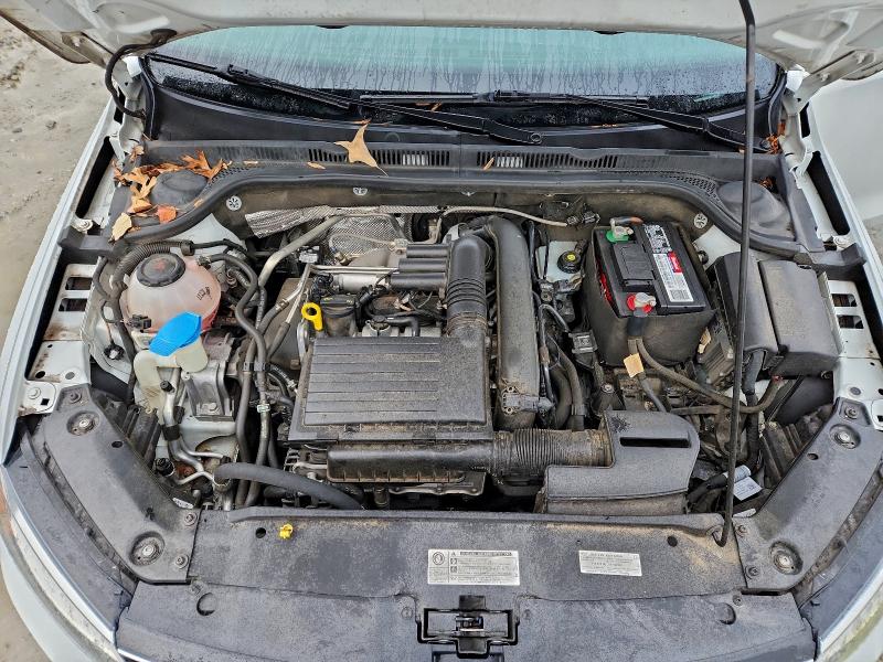 Photo 11 from auction – 2018 VOLKSWAGEN JETTA SE with VIN 3VWDB7AJ2JM262965