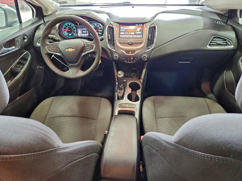 Photo 8 from auction – 2017 CHEVROLET CRUZE with VIN 1G1BE5SM5H7130536