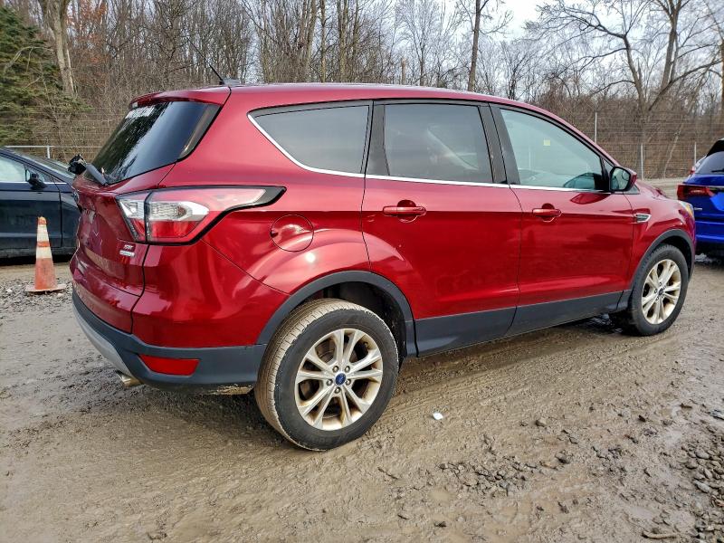Photo 3 from auction – 2017 FORD ESCAPE SE with VIN 1FMCU0G90HUB67416