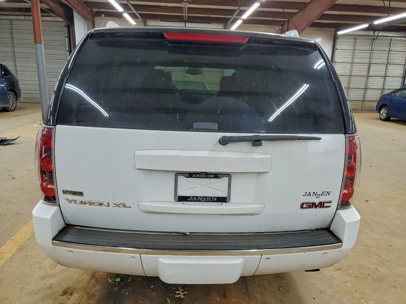 Photo 6 from auction – 2011 GMC YUKON XL D with VIN 1GKS2MEF5BR107023