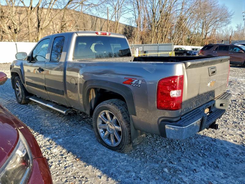 Photo 2 from auction – 2007 CHEVROLET SILVERADO with VIN 2GCEK19J571582063