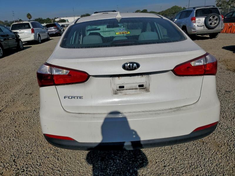 Photo 6 from auction – 2016 KIA FORTE with VIN KNAFX4A6XG5535282