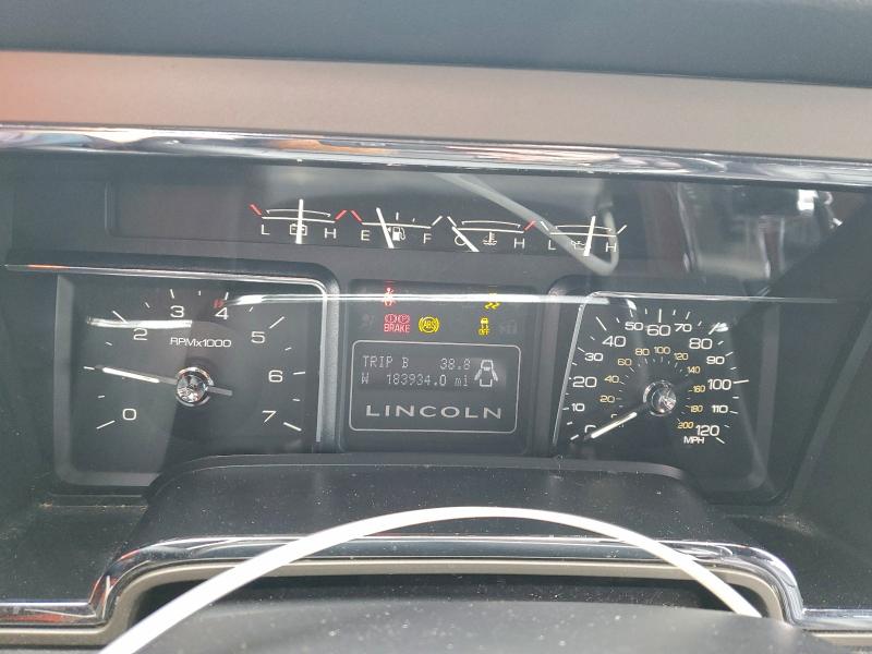Photo 9 from auction – 2014 LINCOLN NAVIGATOR with VIN 5LMJJ2H53EEL04696