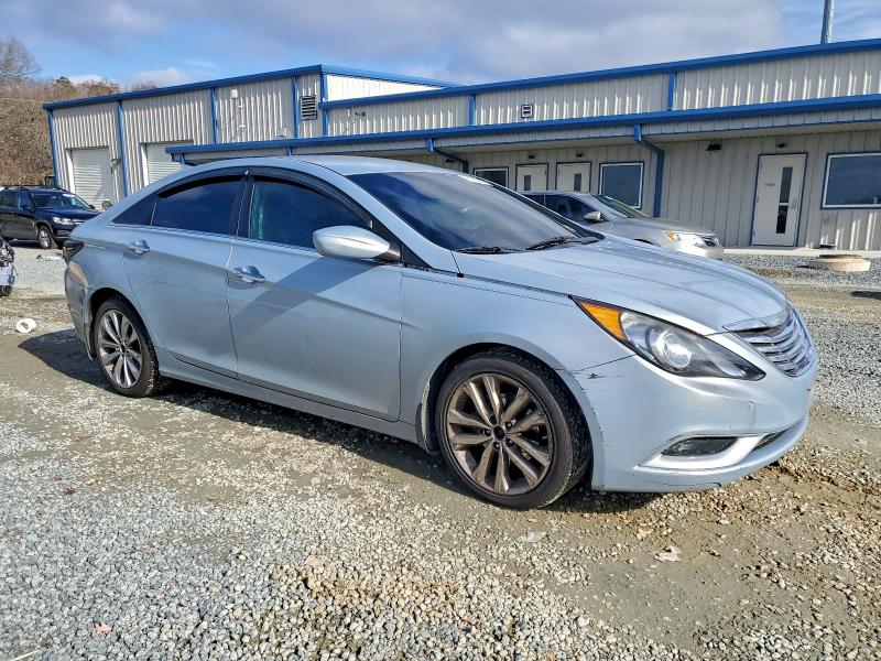 Photo 4 from auction – 2013 HYUNDAI SONATA SE with VIN 5NPEC4AC0DH721473
