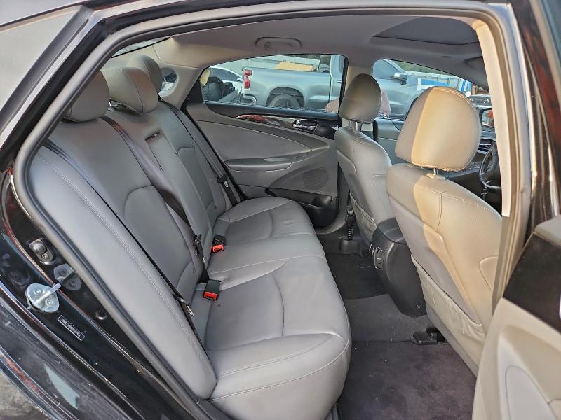 Photo 10 from auction – 2013 HYUNDAI SONATA SE with VIN 5NPEC4AB0DH597454